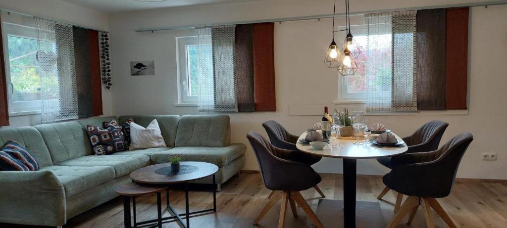 דירות וולד אם ארלברג Haus Adrian מראה חיצוני תמונה